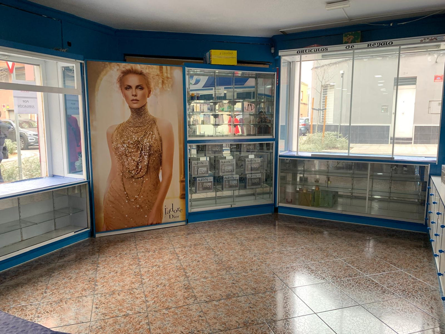 Local en Torre Quevedo para Alquiler