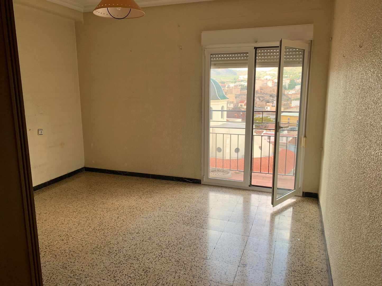 Piso en Plaza Mayor. Elda